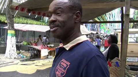 “中国女足遗憾出局，教练公开道歉，未来去向引关注——中国青年报报道”