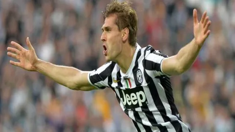 “斯基拉曝：米兰与布鲁日谈德屈佩转会，阿森纳亦有意此球员”