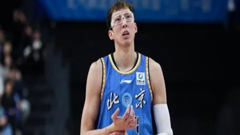 “新政策实施一个月成效显著：以旧换新活动全面启动（聚焦“两新”政策成果）。”